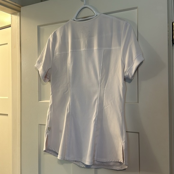 INFINITY CHEROKEE | Small White Scrub Top - Picture 3 of 7